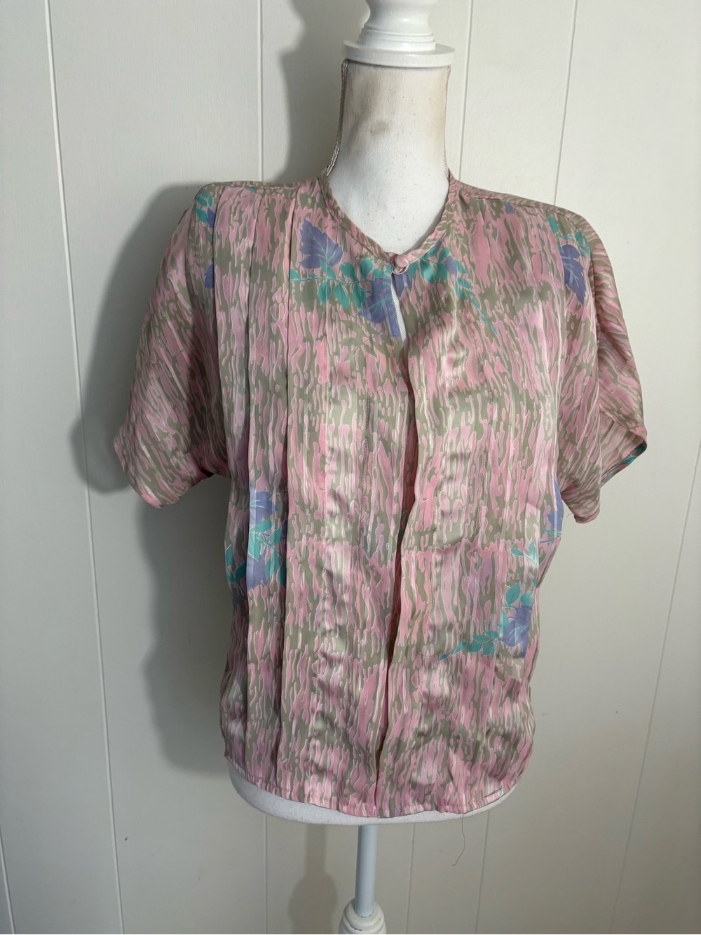 Vintage 80s 90s Sophisticates Floral Blouse